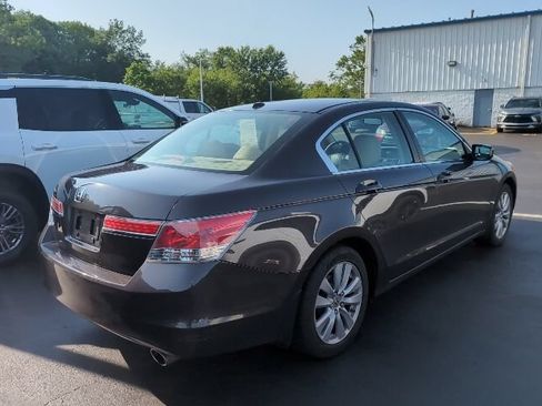 Used 2011 Honda Accord EX-L image 2