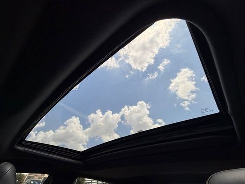 Used 2019 Toyota Avalon XSE FWD image 7