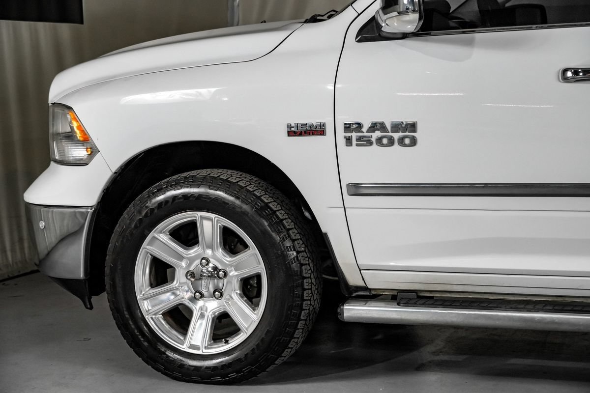 Used 2017 RAM 1500 SLT RWD image 12