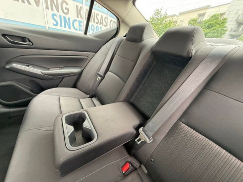 Used 2025 Nissan Altima 2.5 SV FWD image 30