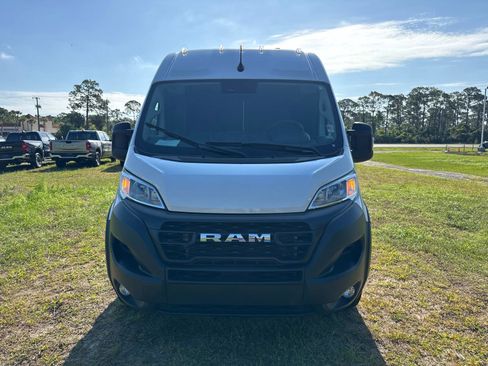 Used 2025 RAM ProMaster 2500 w/ Convenience Group FWD image 8