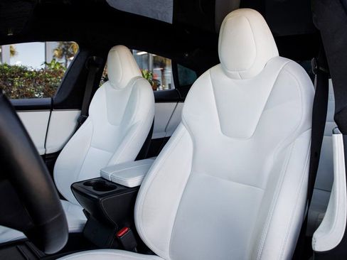 Used 2020 Tesla Model S Performance image 25