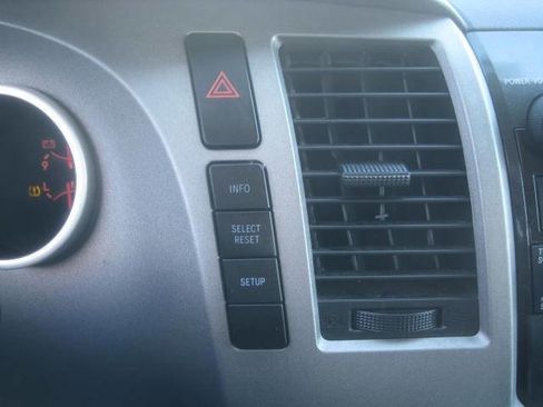 Used 2010 Toyota Tundra 4x4 Double Cab image 30