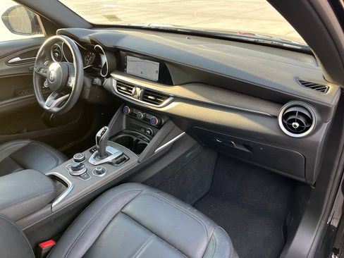 Used 2023 Alfa Romeo Stelvio Ti AWD/4WD image 11