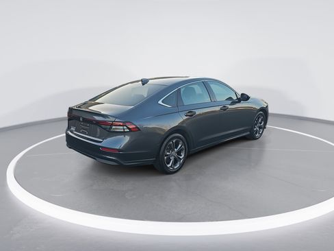 Used 2023 Honda Accord EX image 3