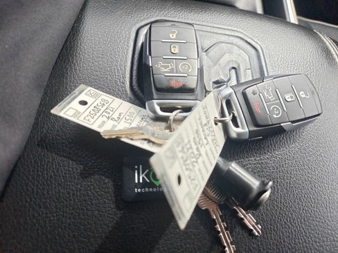 Used 2021 RAM 1500 Laramie image 29