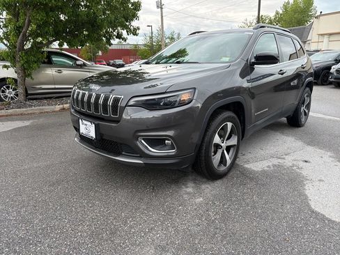 Used 2022 Jeep Cherokee Limited AWD/4WD image 7