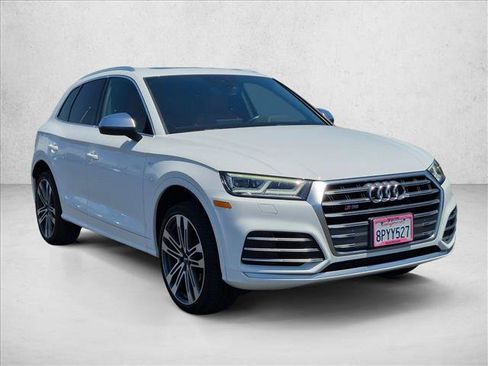 Used 2018 Audi SQ5 Premium Plus w/ Navigation Package AWD/4WD image 3