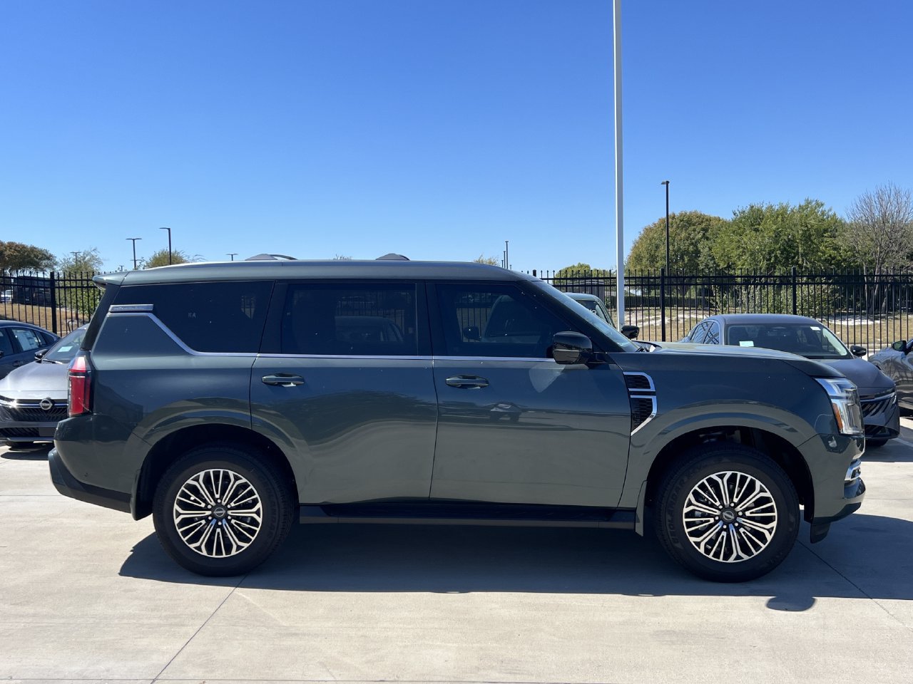 New 2026 Nissan Armada SL AWD/4WD image 3