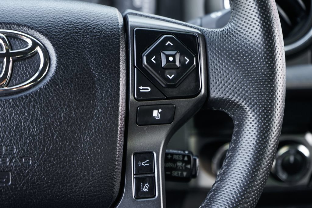 Used 2021 Toyota Tacoma TRD Pro AWD/4WD image 23