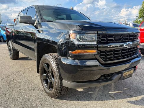 Used 2018 Chevrolet Silverado 1500 Custom w/ Custom Value Package AWD/4WD image 7