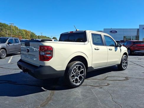 New 2025 Ford Maverick Lariat image 7