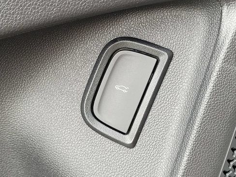 Used 2024 Chevrolet Blazer EV LT AWD/4WD image 14