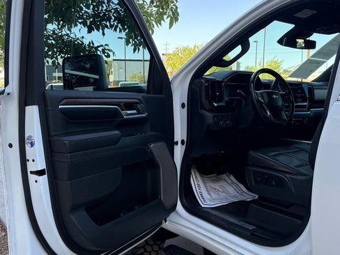 Used 2024 Chevrolet Silverado 2500 High Country w/ LPO, Dark Essentials Package AWD/4WD image 16