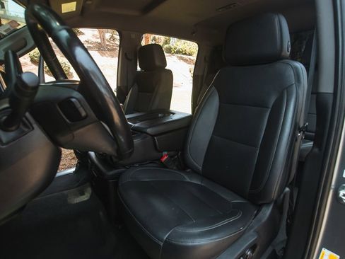 Used 2021 GMC Sierra 1500 SLT image 16