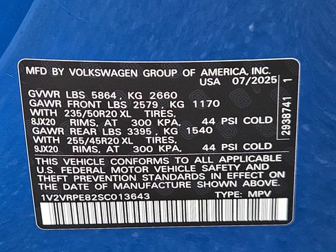 Used 2025 Volkswagen ID.4 Pro S RWD image 34