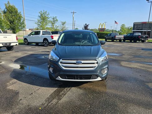 Certified 2019 Ford Escape SE FWD image 6