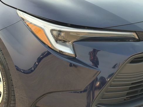 Used 2024 Toyota Corolla LE w/ LE Convenience Package FWD image 8