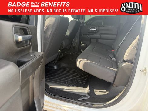 Used 2022 Chevrolet Silverado 2500 Custom w/ Custom Value Package AWD/4WD image 11