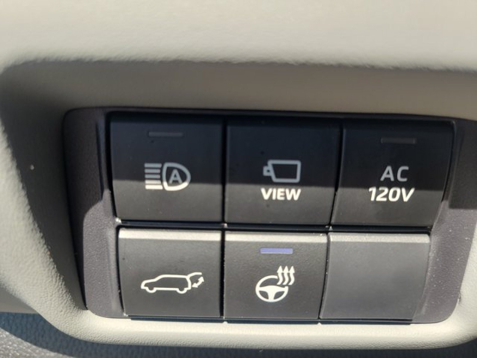 Used 2023 Toyota Highlander Platinum AWD/4WD image 29