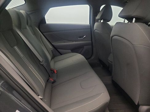 Used 2023 Hyundai Elantra SEL image 19