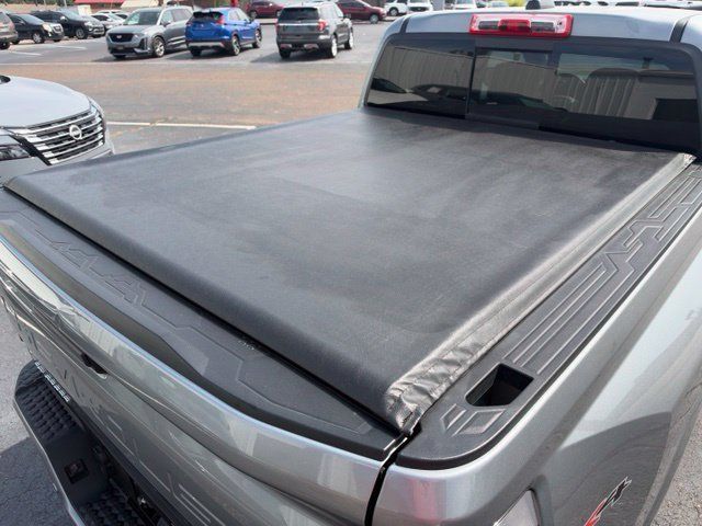 Used 2023 Chevrolet Colorado LT w/ LT Convenience Package II AWD/4WD image 8