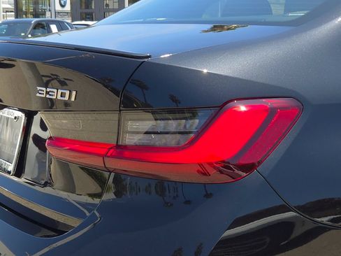 New 2026 BMW 330i Sedan w/ M Sport Package RWD image 5
