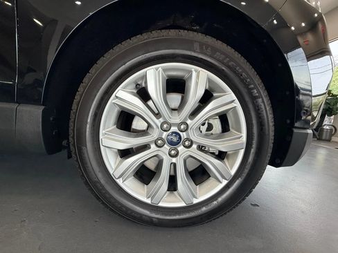 Used 2020 Ford Edge Titanium w/ Equipment Group 301A AWD/4WD image 44