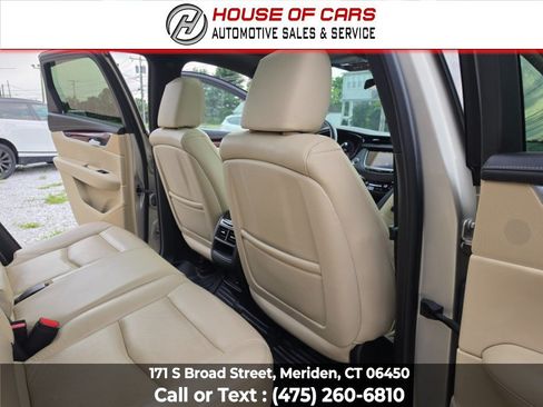 Used 2017 Cadillac XT5 Premium Luxury AWD/4WD image 39