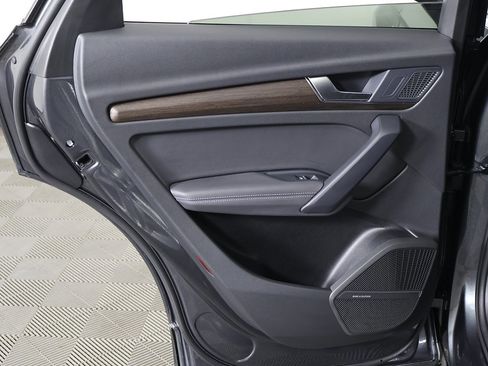 Used 2024 Audi Q5 e Premium Plus image 28