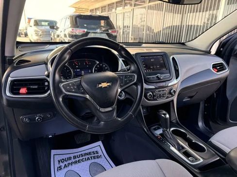 Used 2020 Chevrolet Equinox LT w/ Driver Convenience Package image 28