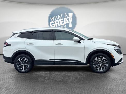 Used 2023 Kia Sportage EX AWD/4WD image 2
