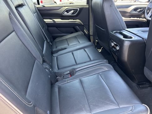 Used 2021 GMC Yukon XL SLT w/ SLT Luxury Package AWD/4WD image 14