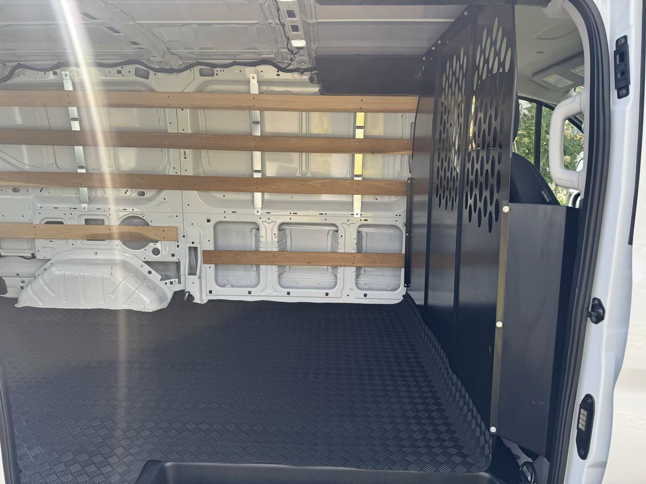 Used 2025 Ford Transit 250 Low Roof w/ Exterior Upgrade Package RWD image 7