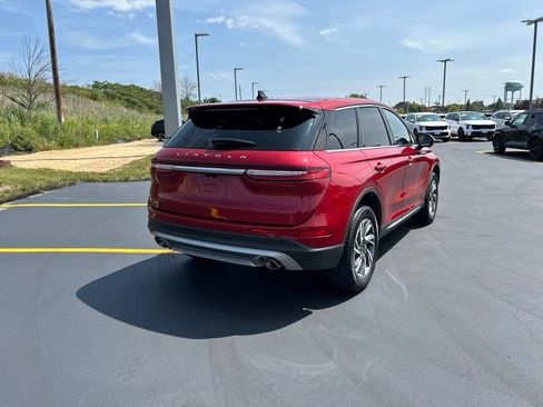 Certified 2025 Lincoln Corsair AWD w/ Equipment Group 101A image 7