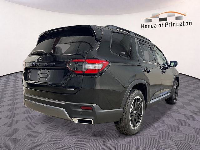 New 2026 Honda Pilot Touring image 3