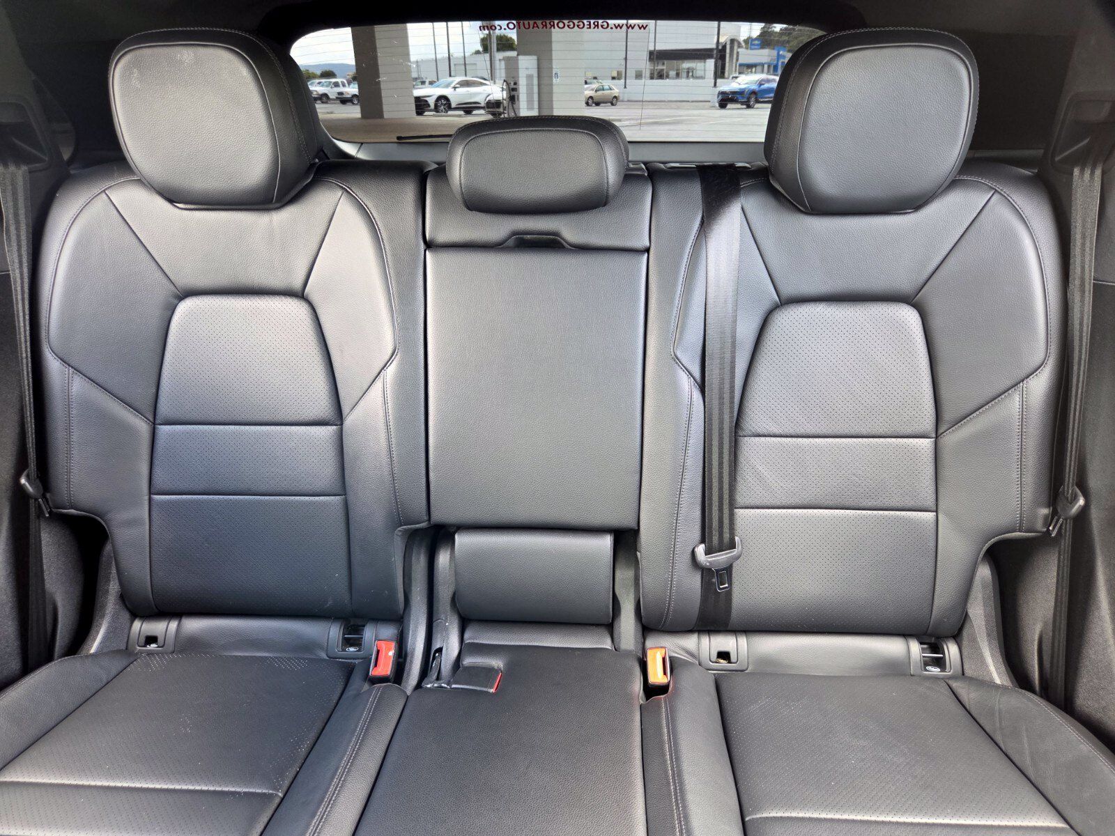 Used 2022 Porsche Cayenne AWD/4WD image 10