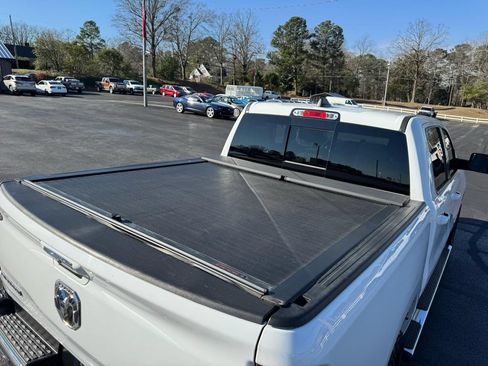 Used 2020 RAM 1500 Big Horn AWD/4WD image 9