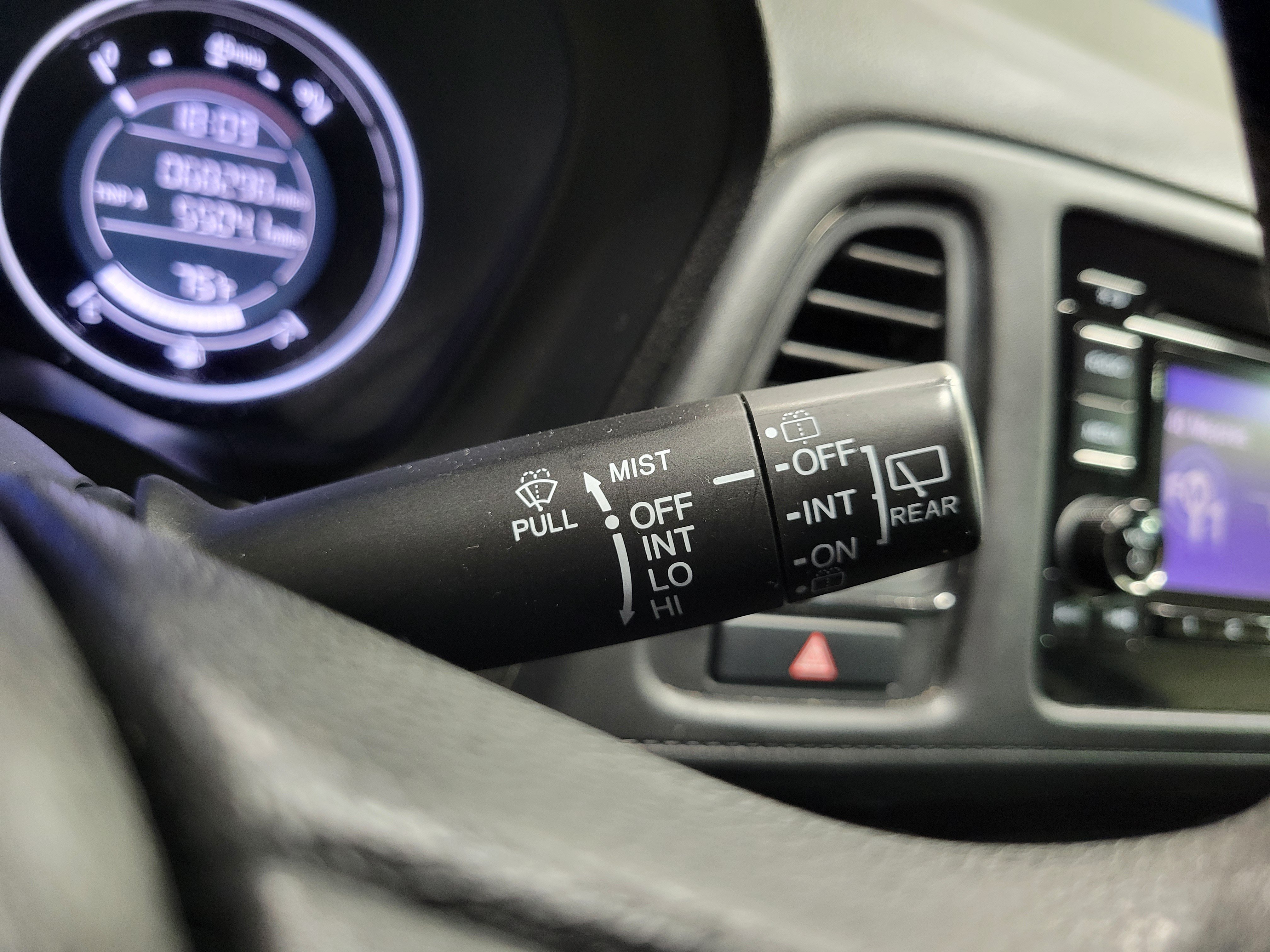 Certified 2021 Honda HR-V LX image 25