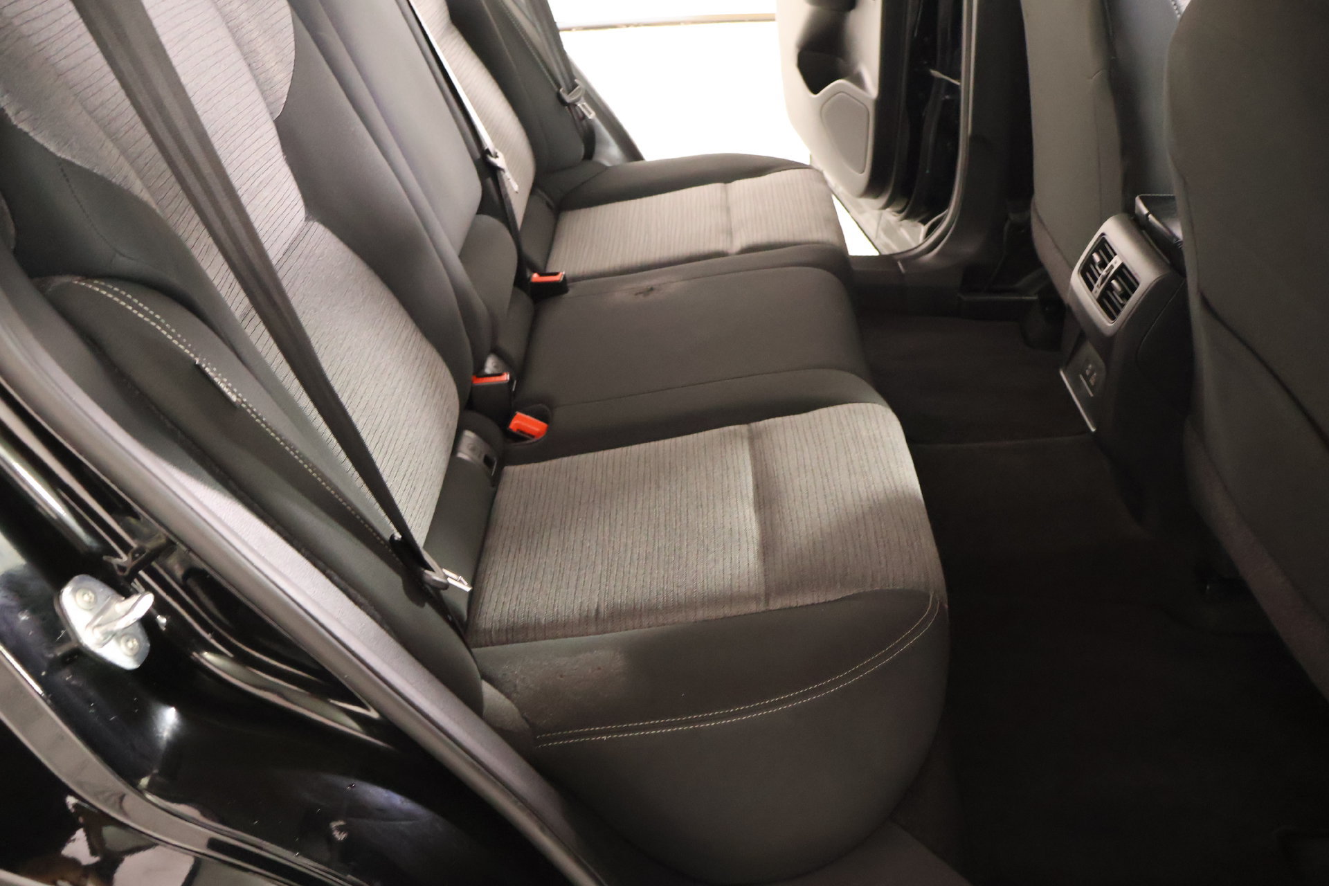 Used 2023 Nissan Rogue SV FWD image 13