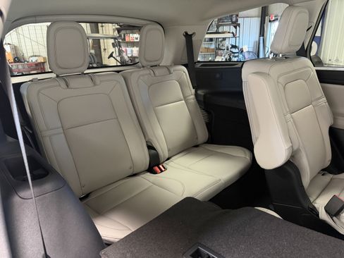 New 2026 Lincoln Aviator Reserve AWD/4WD image 24