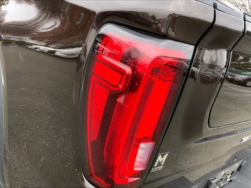 Used 2020 GMC Sierra 1500 SLT w/ SLT Premium Plus Package image 28