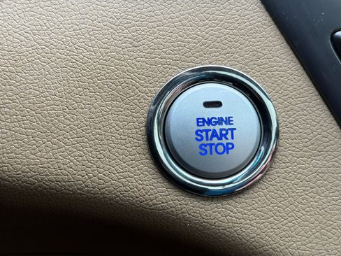 Used 2012 Hyundai Sonata Hybrid w/ Ultimate Pkg image 22