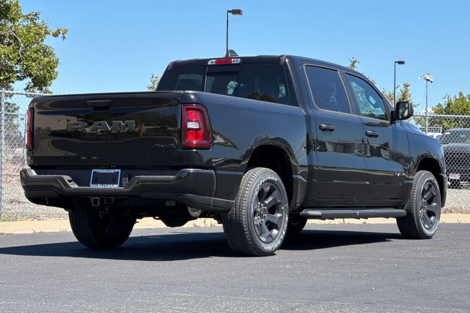 New 2026 RAM 1500 Express AWD/4WD image 3