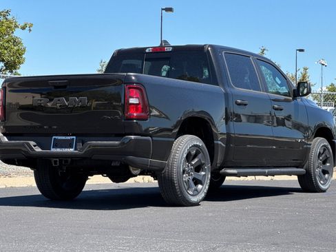 New 2026 RAM 1500 Express AWD/4WD image 3