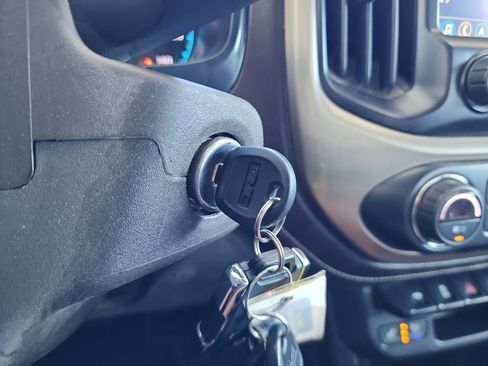 Used 2021 GMC Canyon Denali image 25