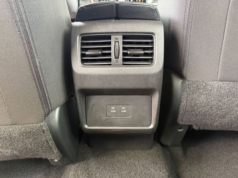 Used 2025 Nissan Rogue SV FWD image 22