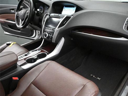 Used 2016 Acura TLX V6 w/ Technology Package image 22