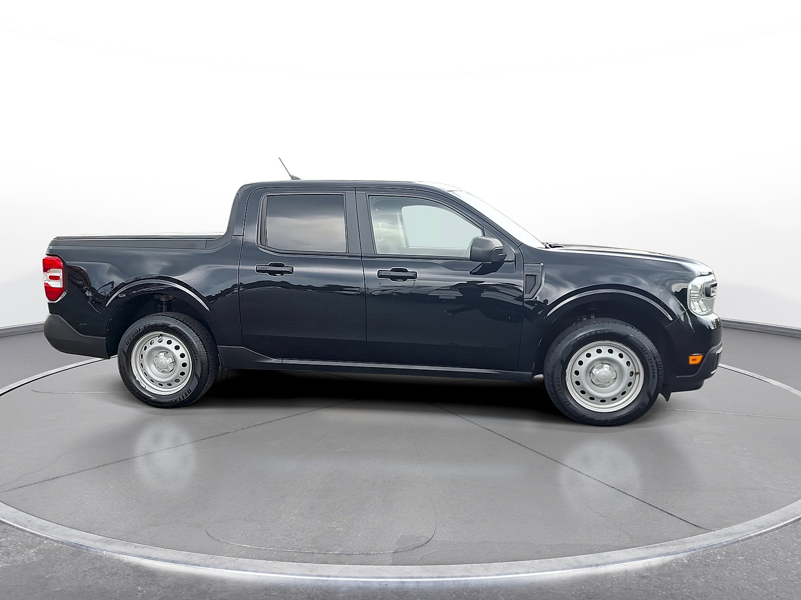 Used 2022 Ford Maverick XL w/ Equipment Group 100A Standard AWD/4WD image 9