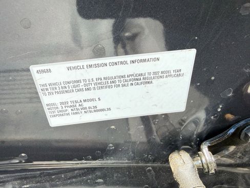 Used 2022 Tesla Model S Plaid image 12